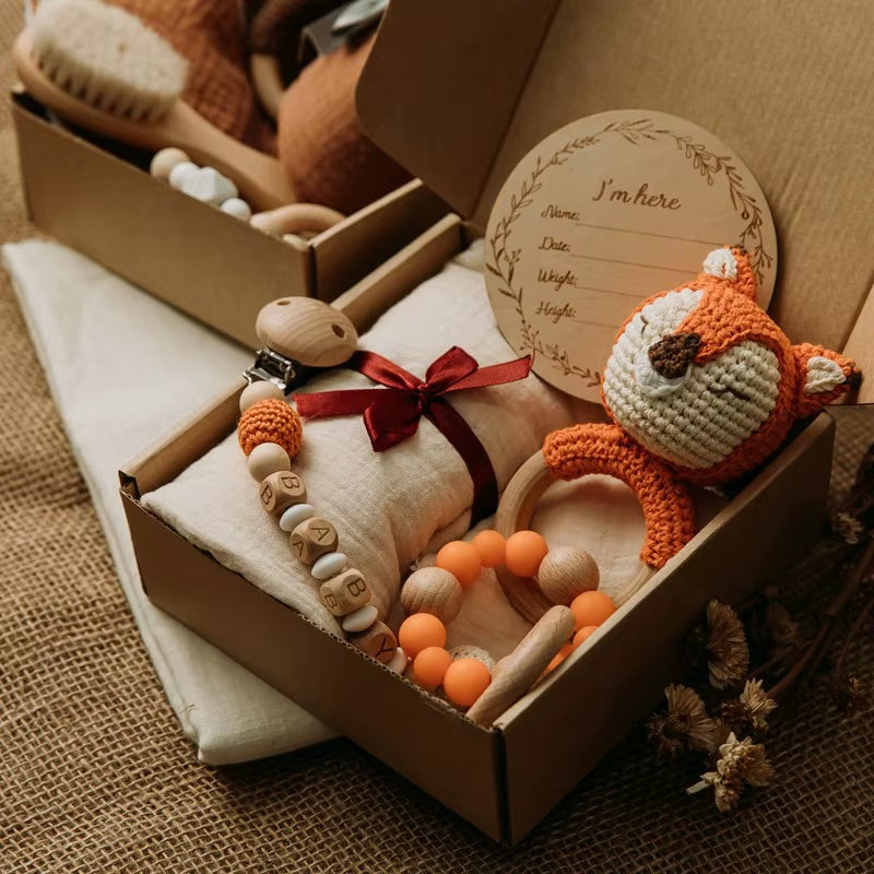 Newborn Bath Gift Set Double Sided Cotton Blanket Wooden Milestone Cards Gifts Box Wooden Crochet Rattle Brushs for Baby Shower