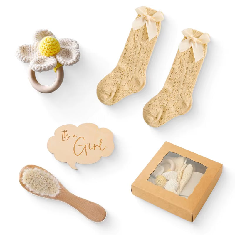 Newborn Bath Gift Set Double Sided Cotton Blanket Wooden Milestone Cards Gifts Box Wooden Crochet Rattle Brushs for Baby Shower