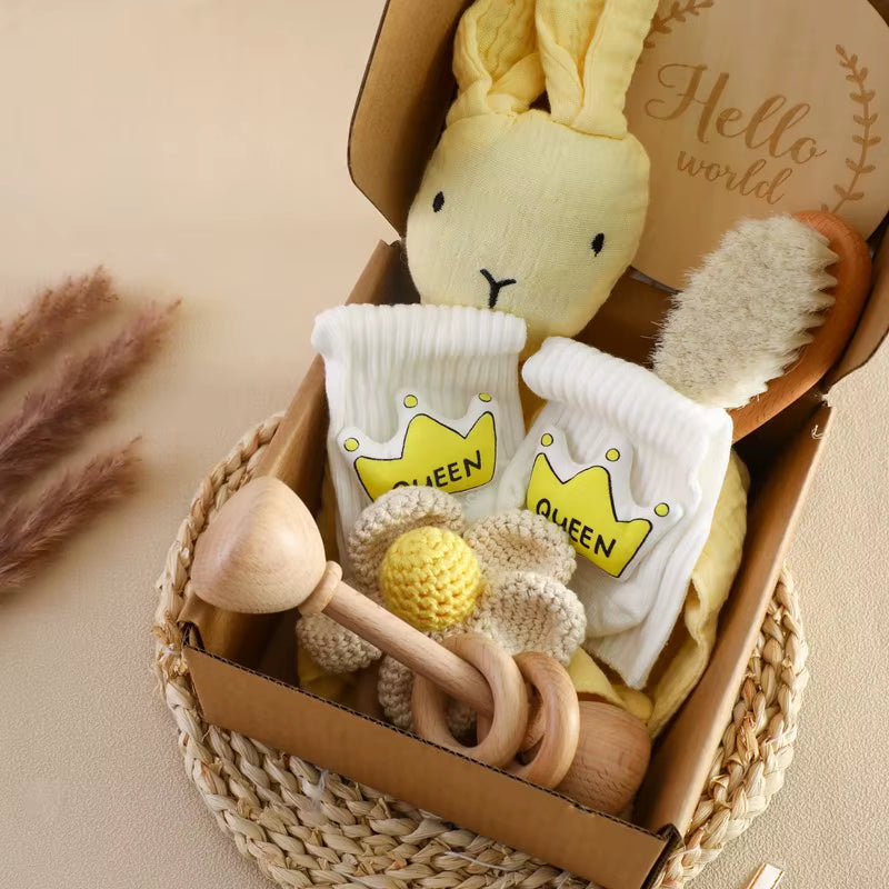 Newborn Bath Gift Set Double Sided Cotton Blanket Wooden Milestone Cards Gifts Box Wooden Crochet Rattle Brushs for Baby Shower