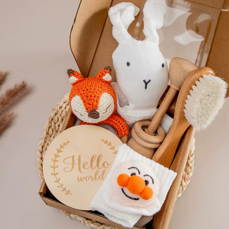 Newborn Bath Gift Set Double Sided Cotton Blanket Wooden Milestone Cards Gifts Box Wooden Crochet Rattle Brushs for Baby Shower