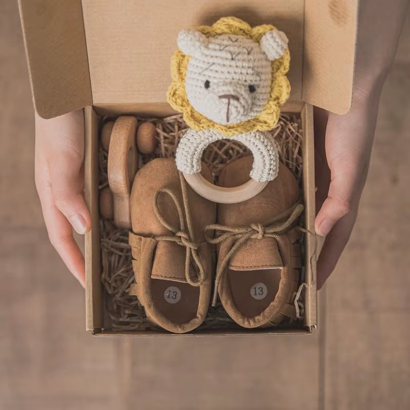 Baby Wooden Crochet Rattle Brushs Bracelet Towel Double Sided Cotton Blanket Newborn Bath Set Gifts Box for Baby Shower Gift